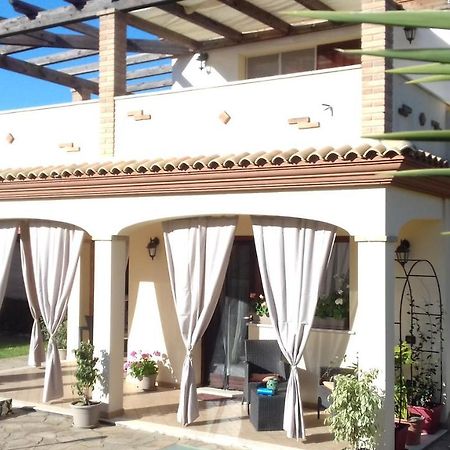 Casa Vacanze Menta Fiorita Flumini di Quartu Exterior foto