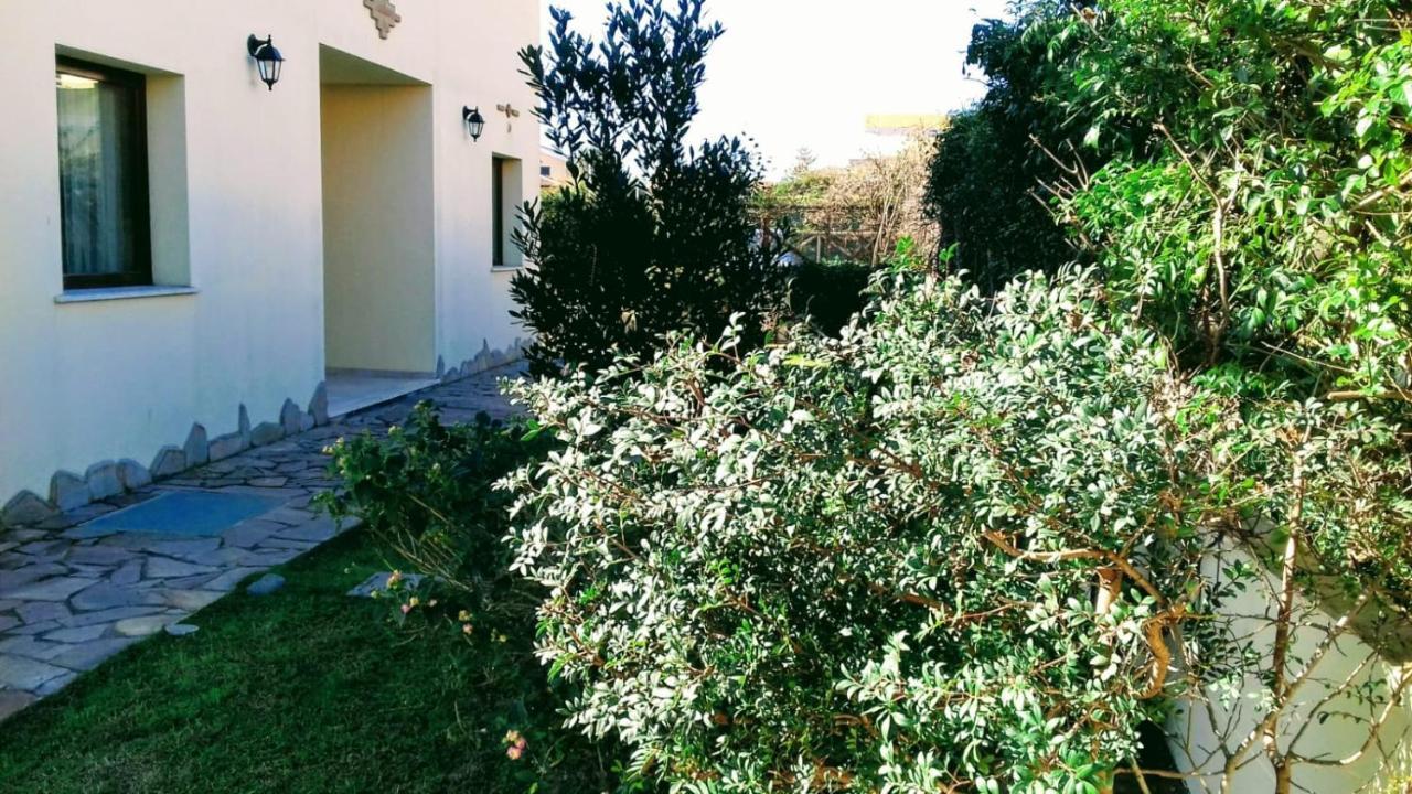 Casa Vacanze Menta Fiorita Flumini di Quartu Exterior foto