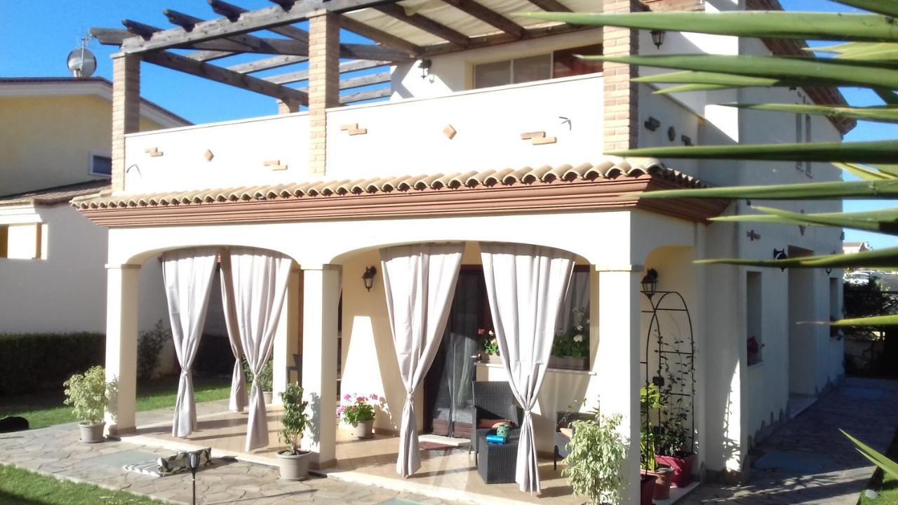 Casa Vacanze Menta Fiorita Flumini di Quartu Exterior foto